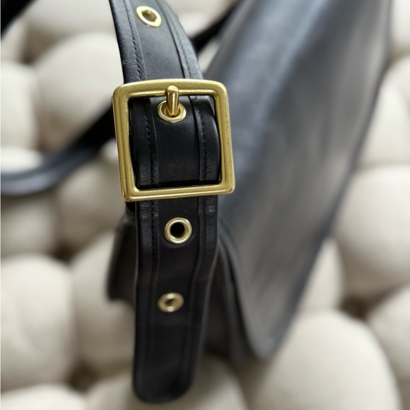 Vintage Coach Patricia Legacy Black Leather Flap Crossbody Bag - Picture 5 of 16